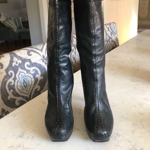 Yves Saint Laurent Tribute Boots